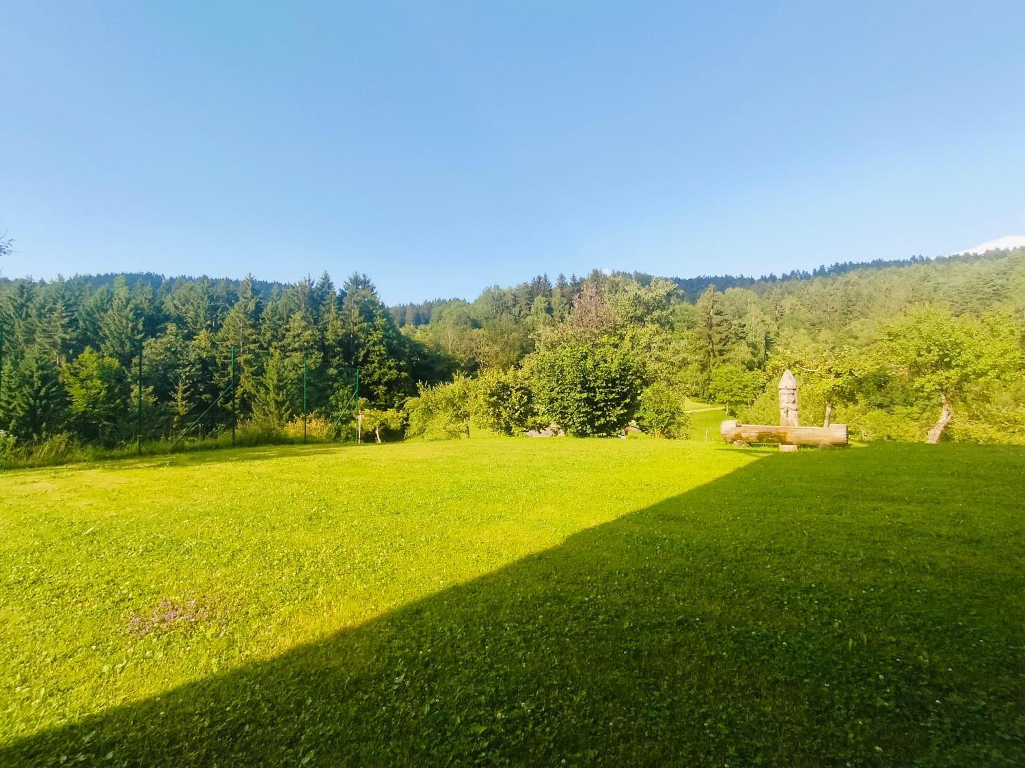 Apartments Organic Tourist Farm Gradisnik Prevalje Luaran gambar