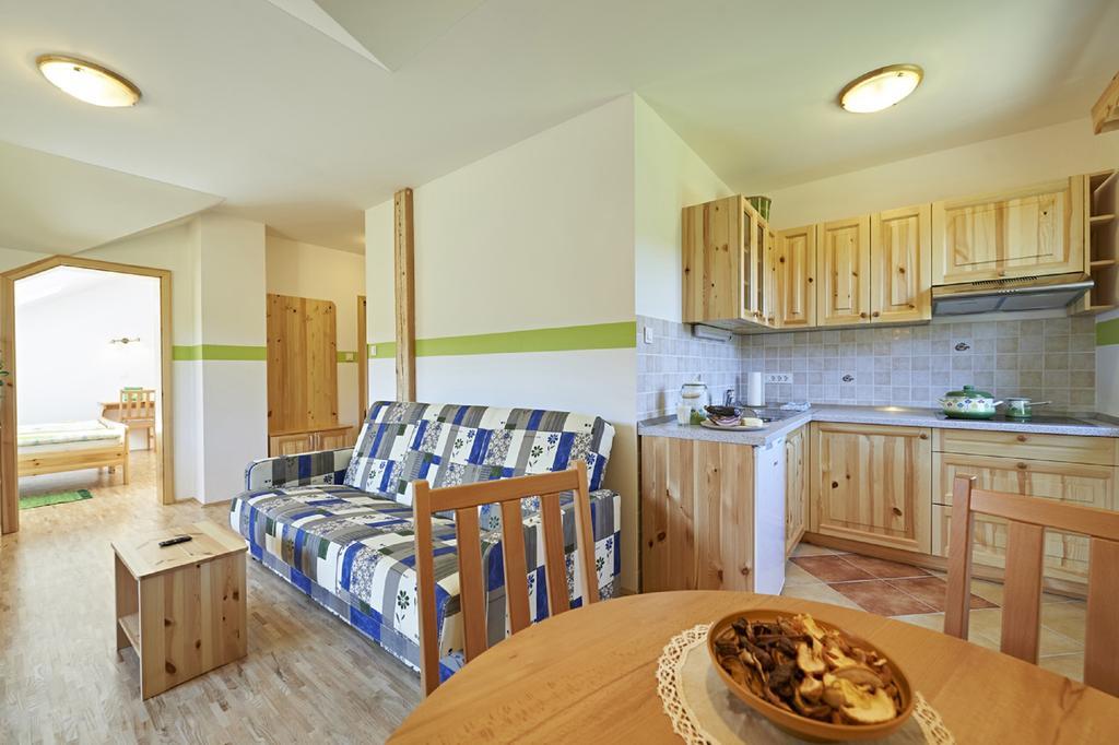 Apartments Organic Tourist Farm Gradisnik Prevalje Luaran gambar