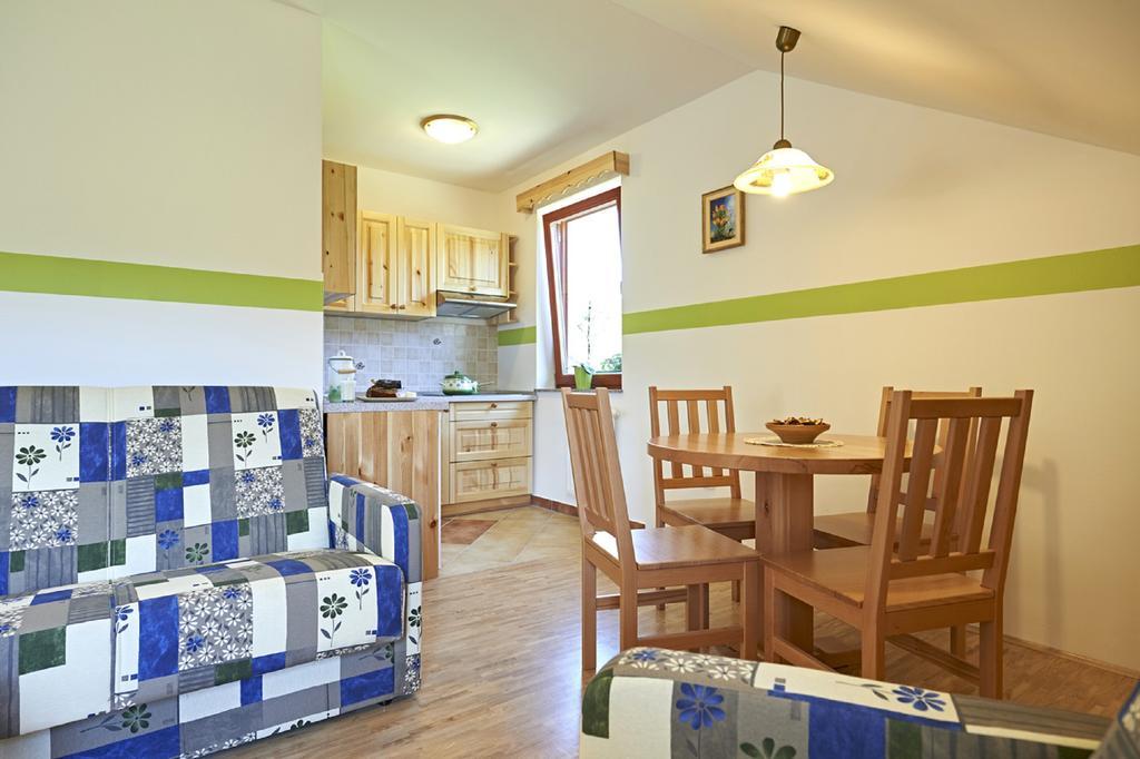 Apartments Organic Tourist Farm Gradisnik Prevalje Luaran gambar